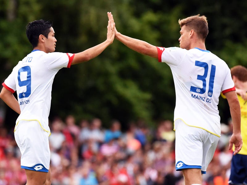 Seconda Maglia Bayer 21 LeverkusenCharles Aránguiz Seconda Maglia Bayer 21 LeverkusenCharles Aránguiz