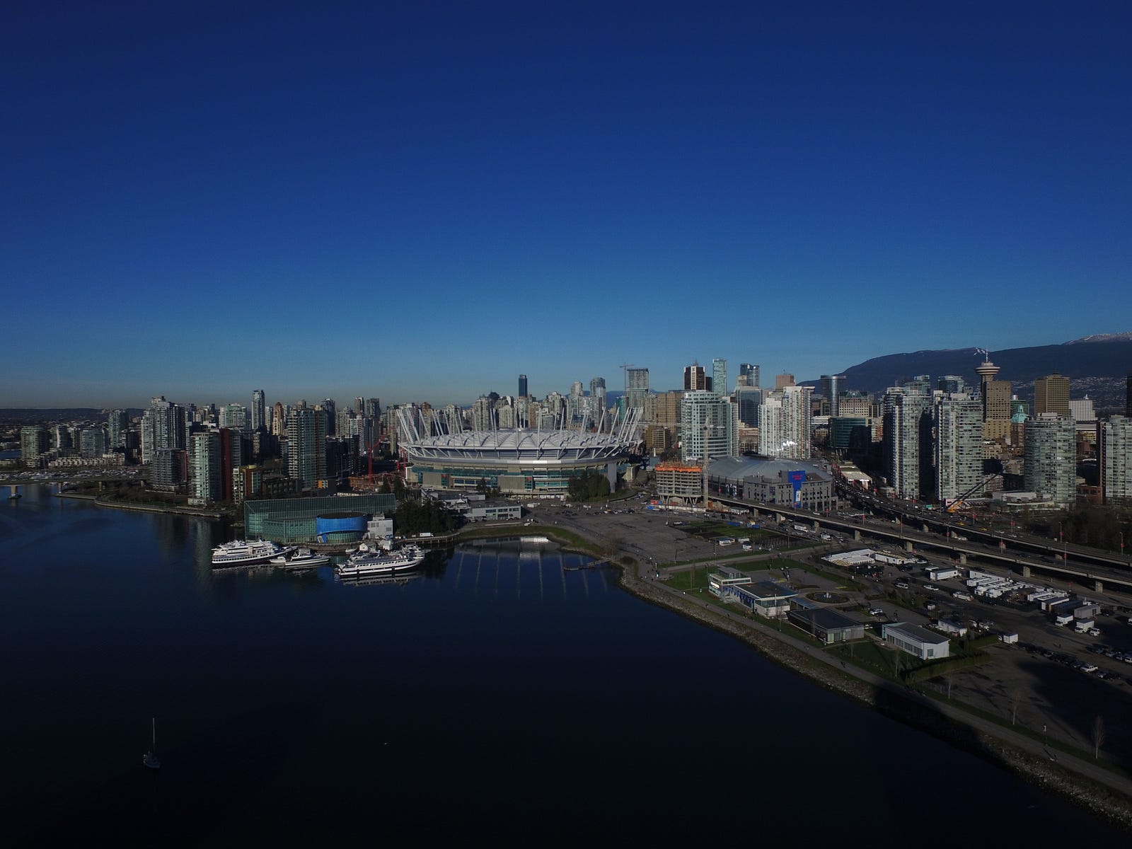 the pros and cons of vancouver canada