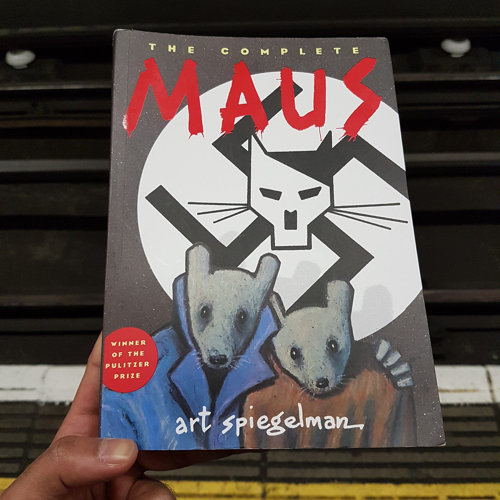 Book Review The Complete Maus (Art Spiegelman) Na'eem Medium
