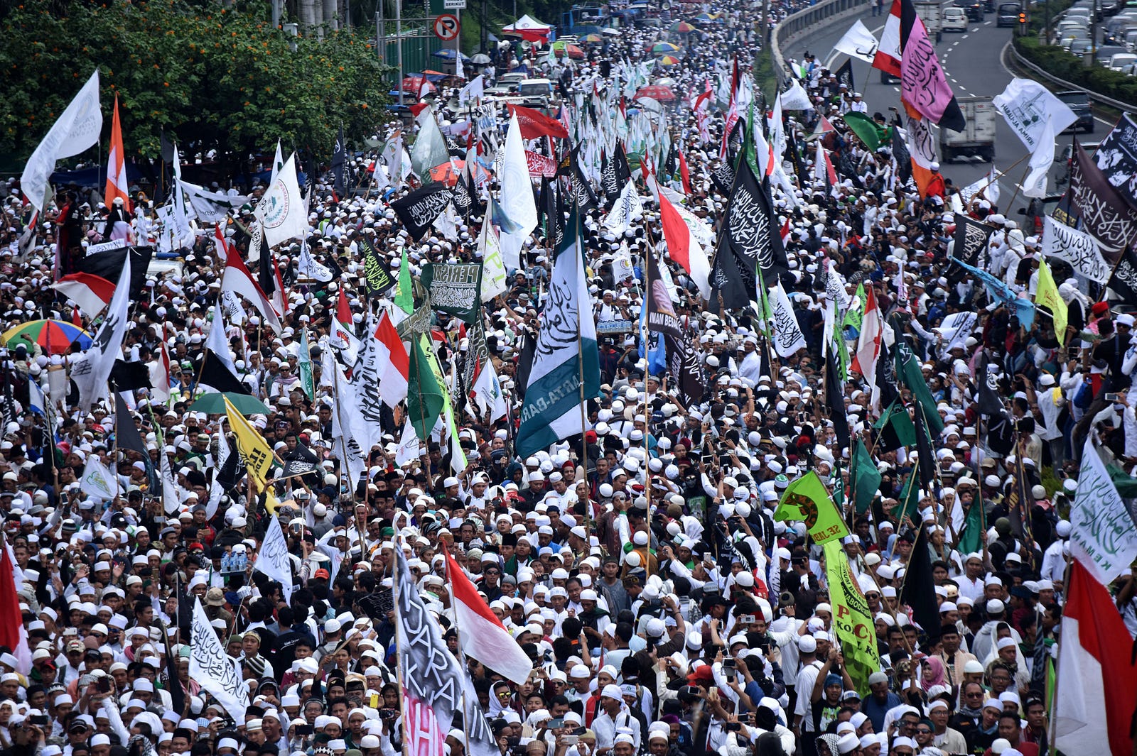 Is Indonesia a Model Muslim-Majority Democracy? – Extra  
