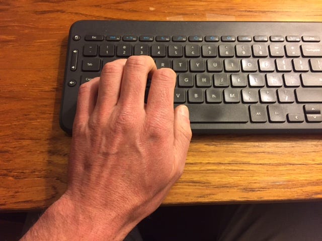 some-tips-to-avoid-wrist-hand-pain-while-typing-monroe-mann-medium