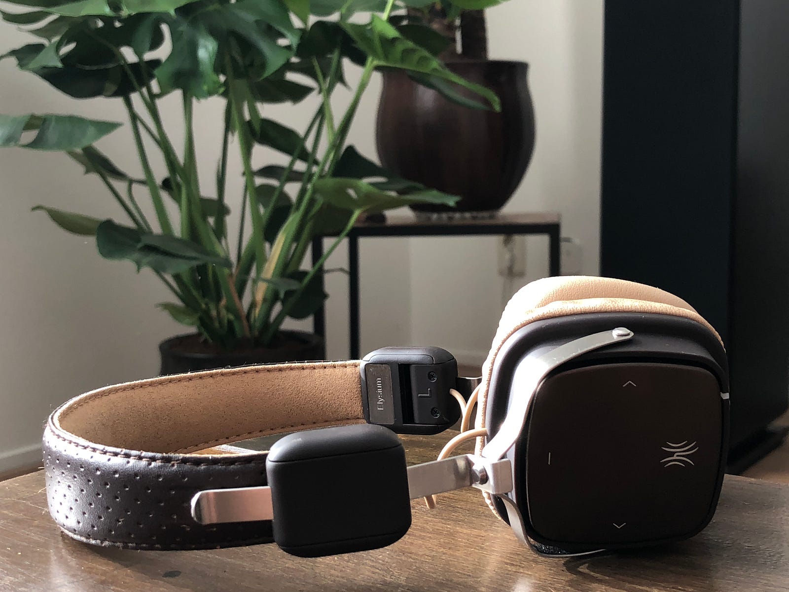 The best wireless Bluetooth headphones under 50 dollar