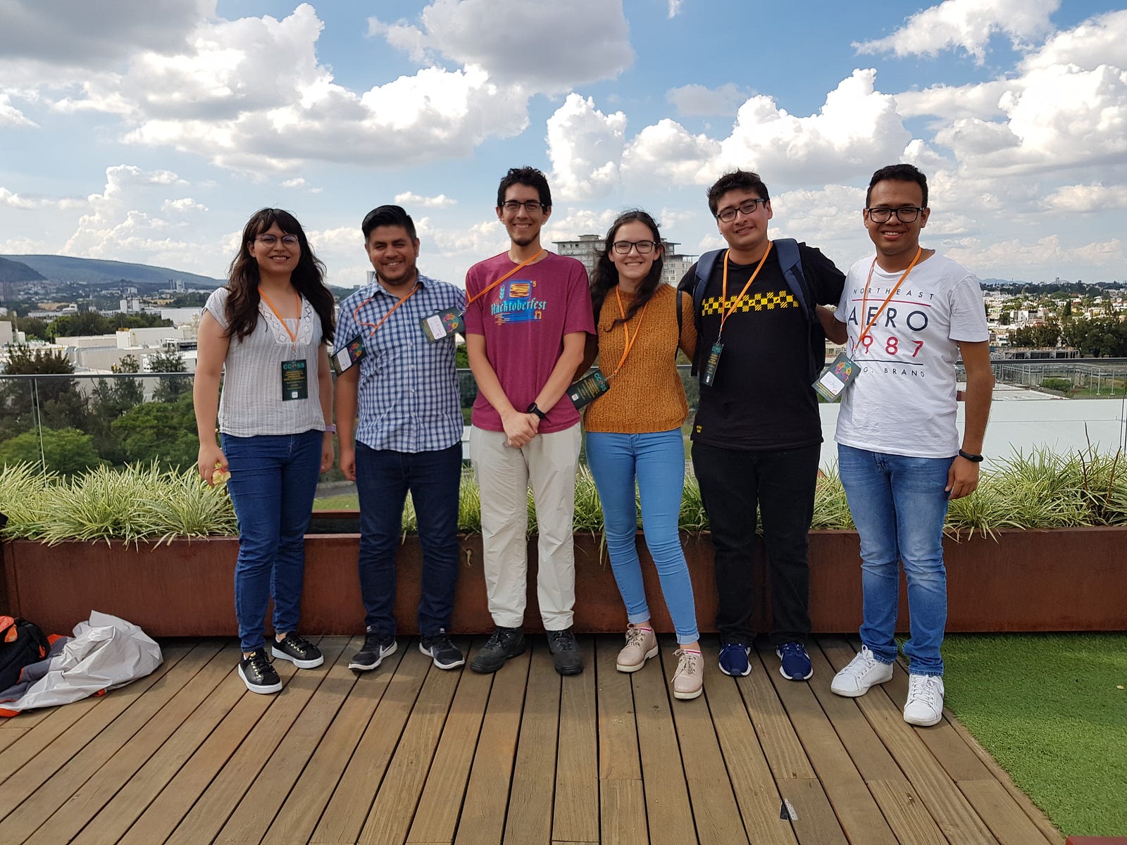 Voluntarios de omegaUp de México y Silicon Valley