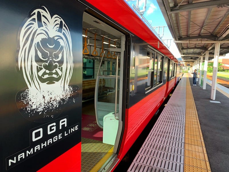 The JR Oga Line bound for Akita Prefecture’s Oga Peninsula