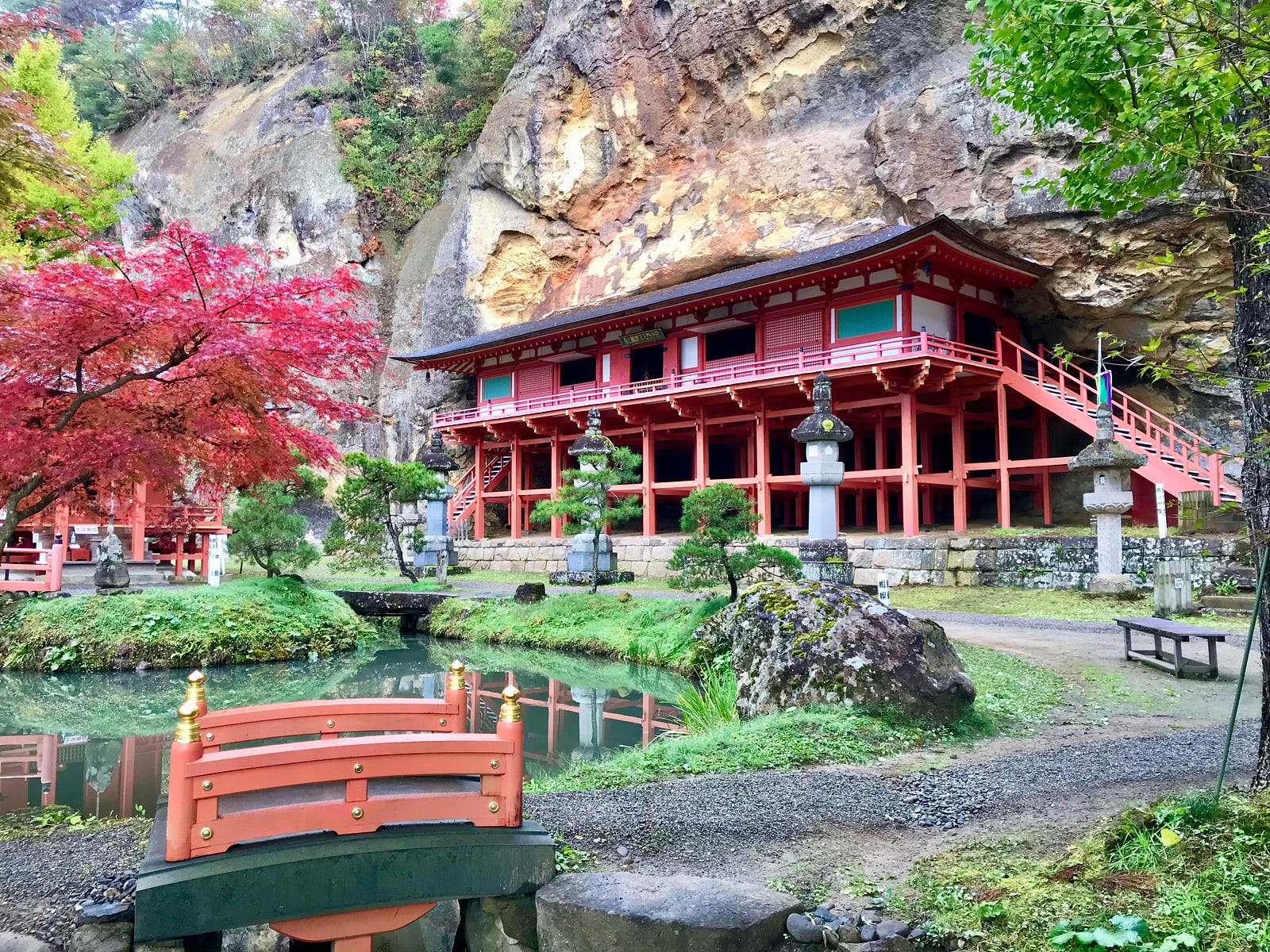 Takkoku Seikōji Temple is built in a cave.