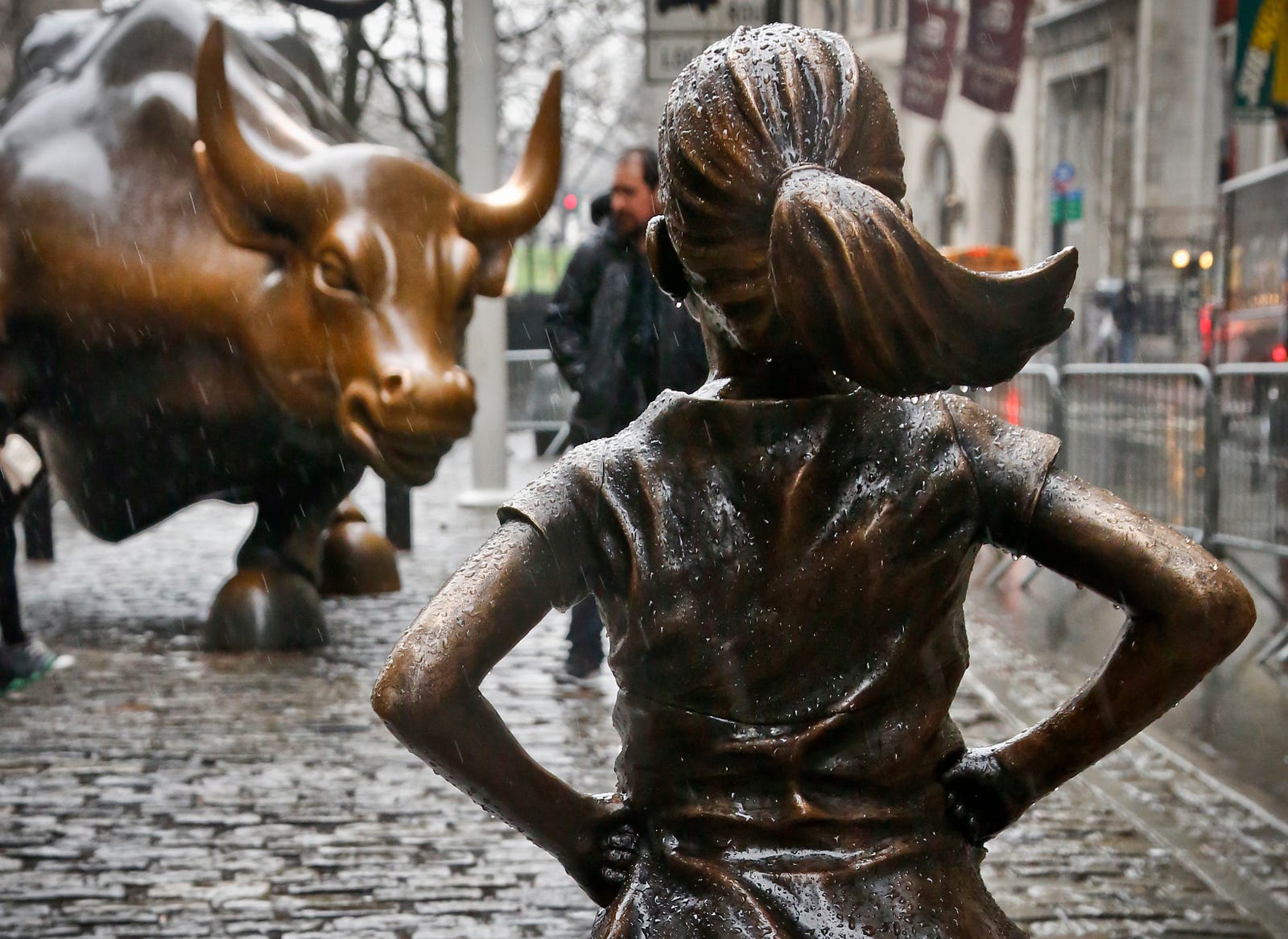 ‘charging Bull Artist Asks That ‘fearless Girl Be Removed