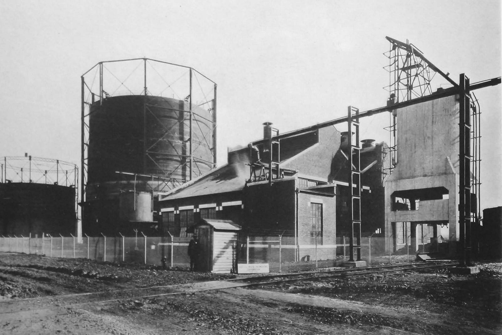 Fertilizer History — At Home in the Shoals IFDC Medium