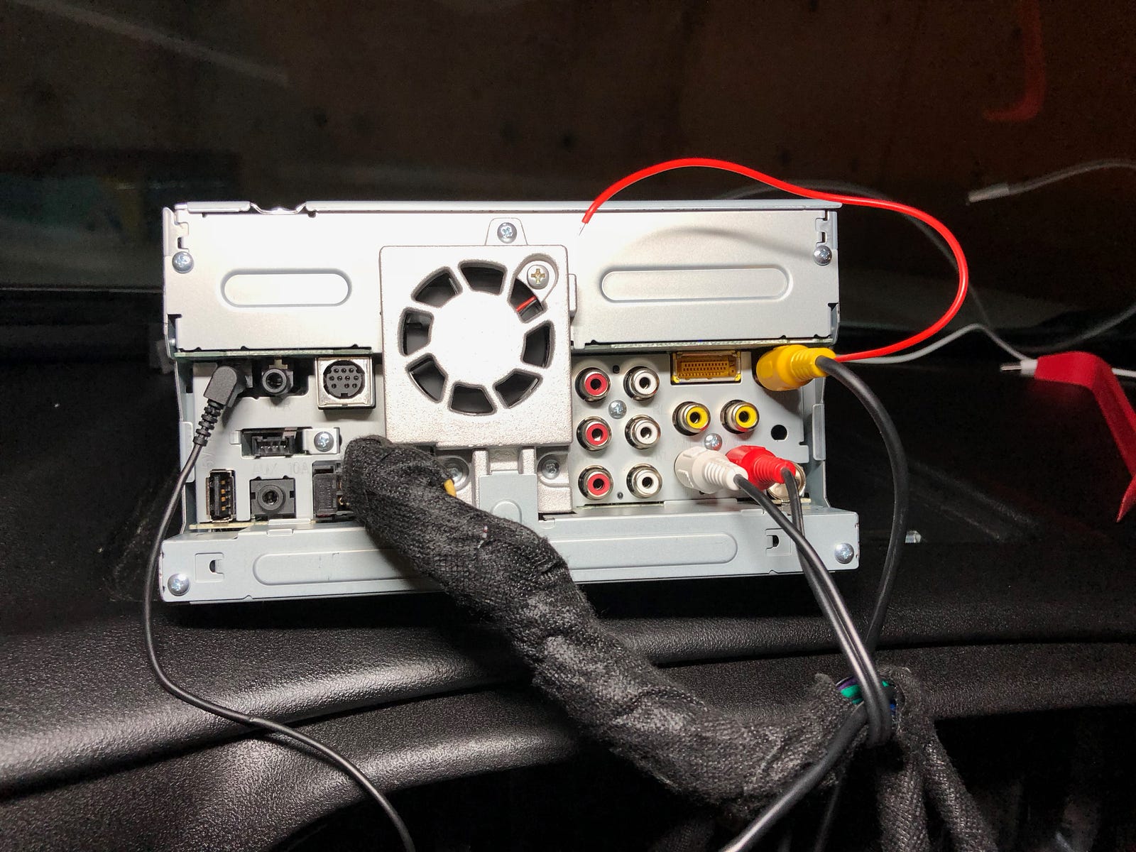 Guide How to Install an Aftermarket Radio in a RAM Promaster City