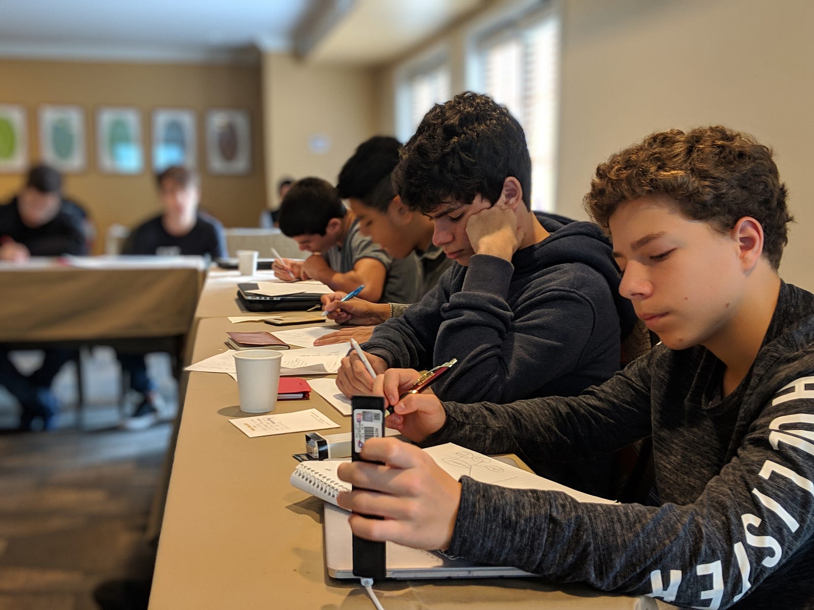 Students concentrated in finding their strengths to define their future careers