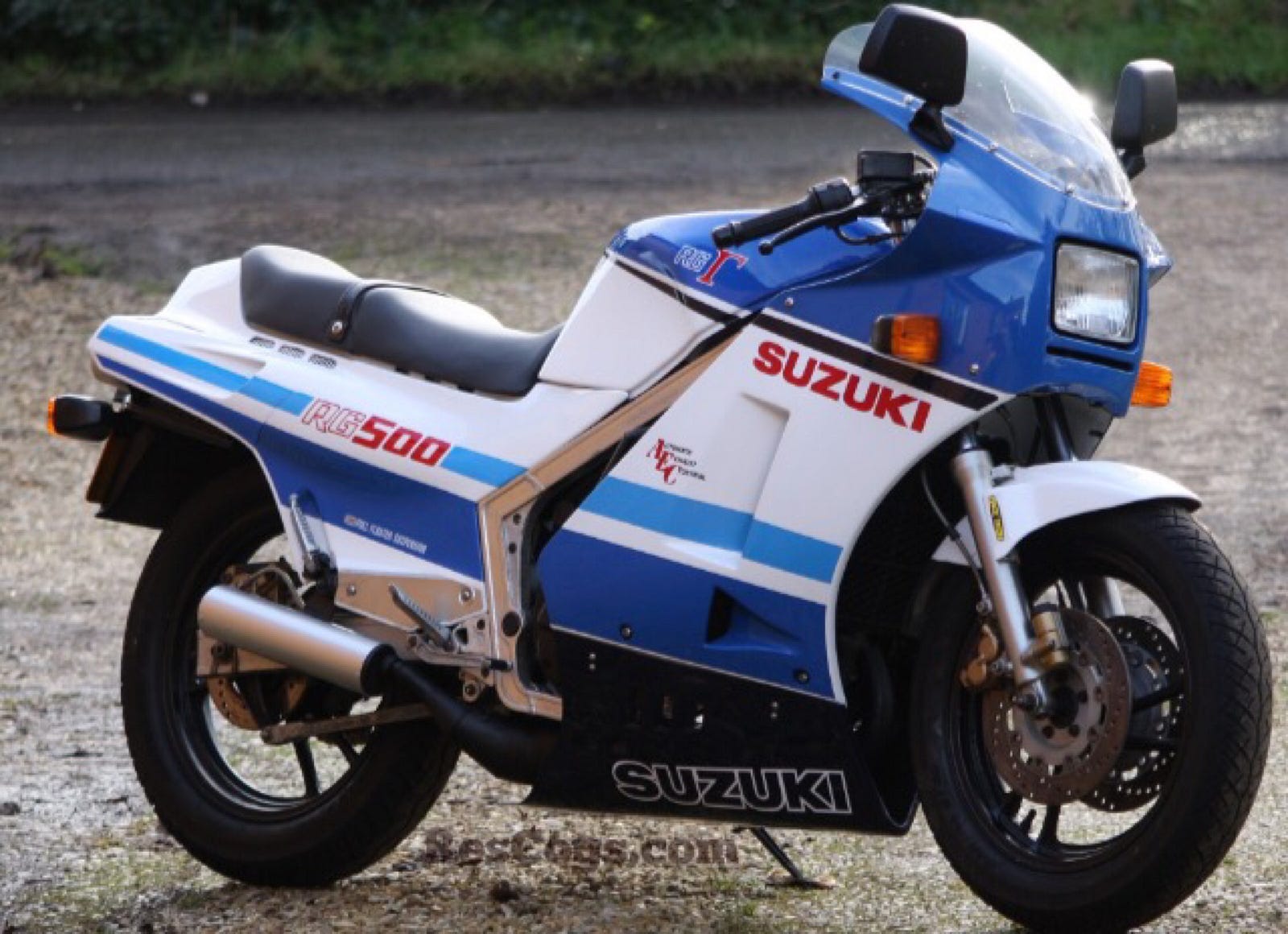 THE SUZUKI RG500 – AN ENDANGERED SPECIES? – Dagenham Days. – Medium