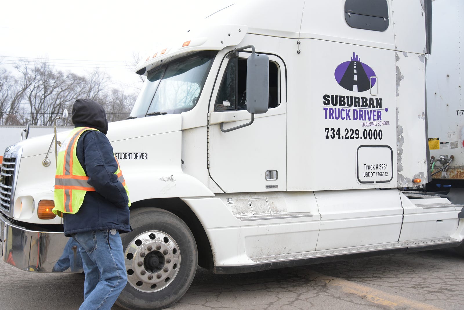 On The Road To Success Mi Dept Of Corrections Medium Mdoc Partnership With Metro Detroit Training School Helps Meet Need In Truck Driving Industry
