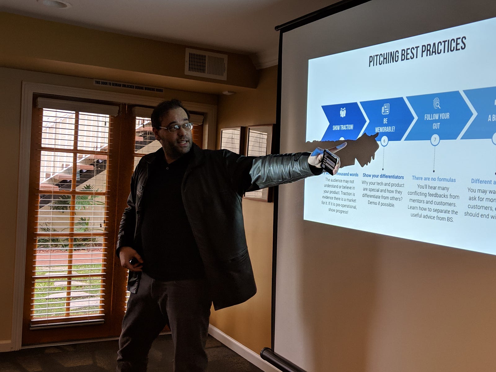 Reinaldo Normand sharing his two decades of experience pitching to investors