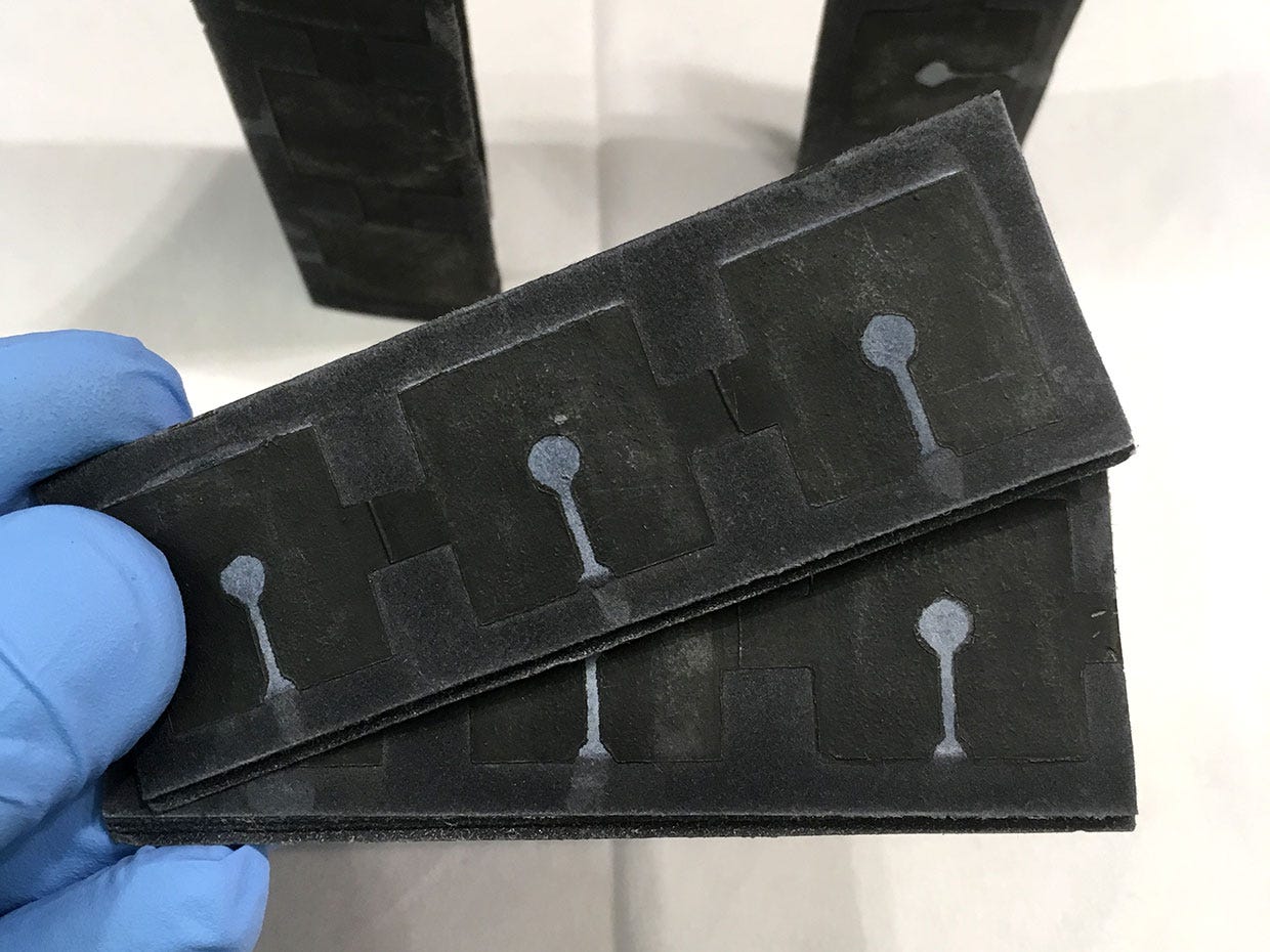 Bacteria Ed Paper Batteries Are Inexpensive And Decompose After Use Researchers Have Developed A New Type Of Battery Made Paper And Fueled By Bacteria Seokheun Choi