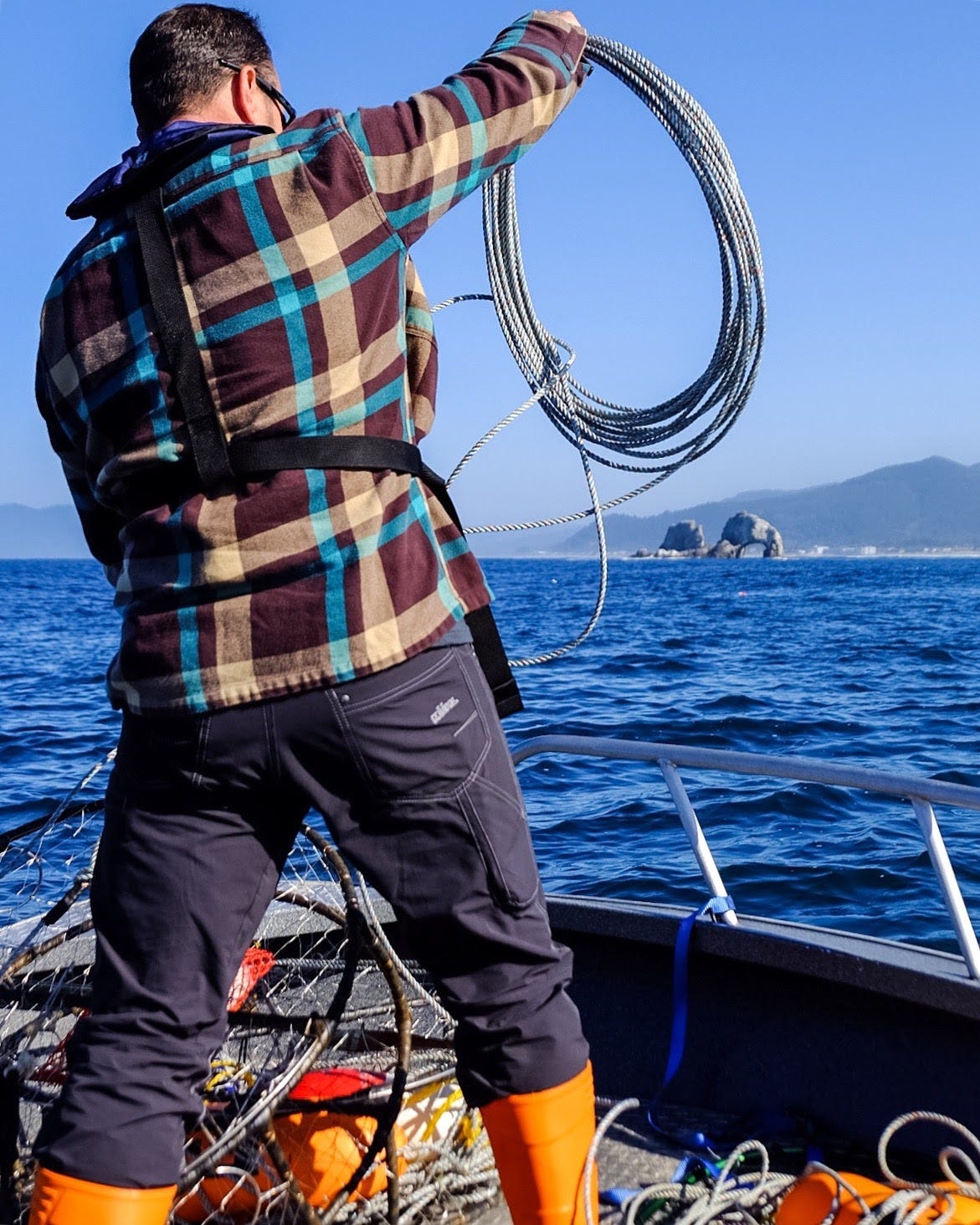 Crabbing in Tillamook Bay — 2016 Always Choose Adventure Medium