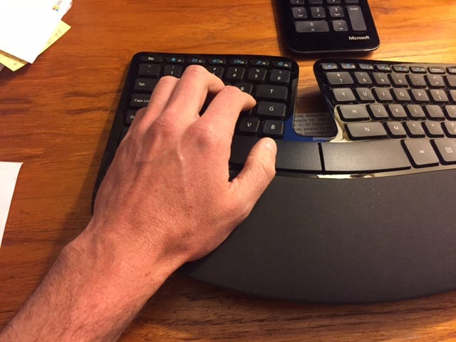 some-tips-to-avoid-wrist-hand-pain-while-typing-monroe-mann-medium