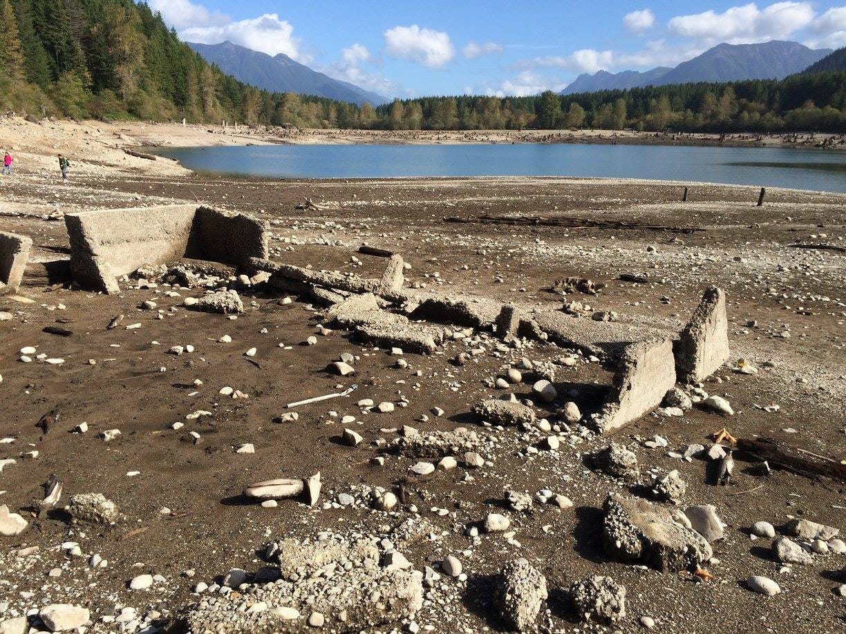 Staring Into The Past and Future at Rattlesnake Lake