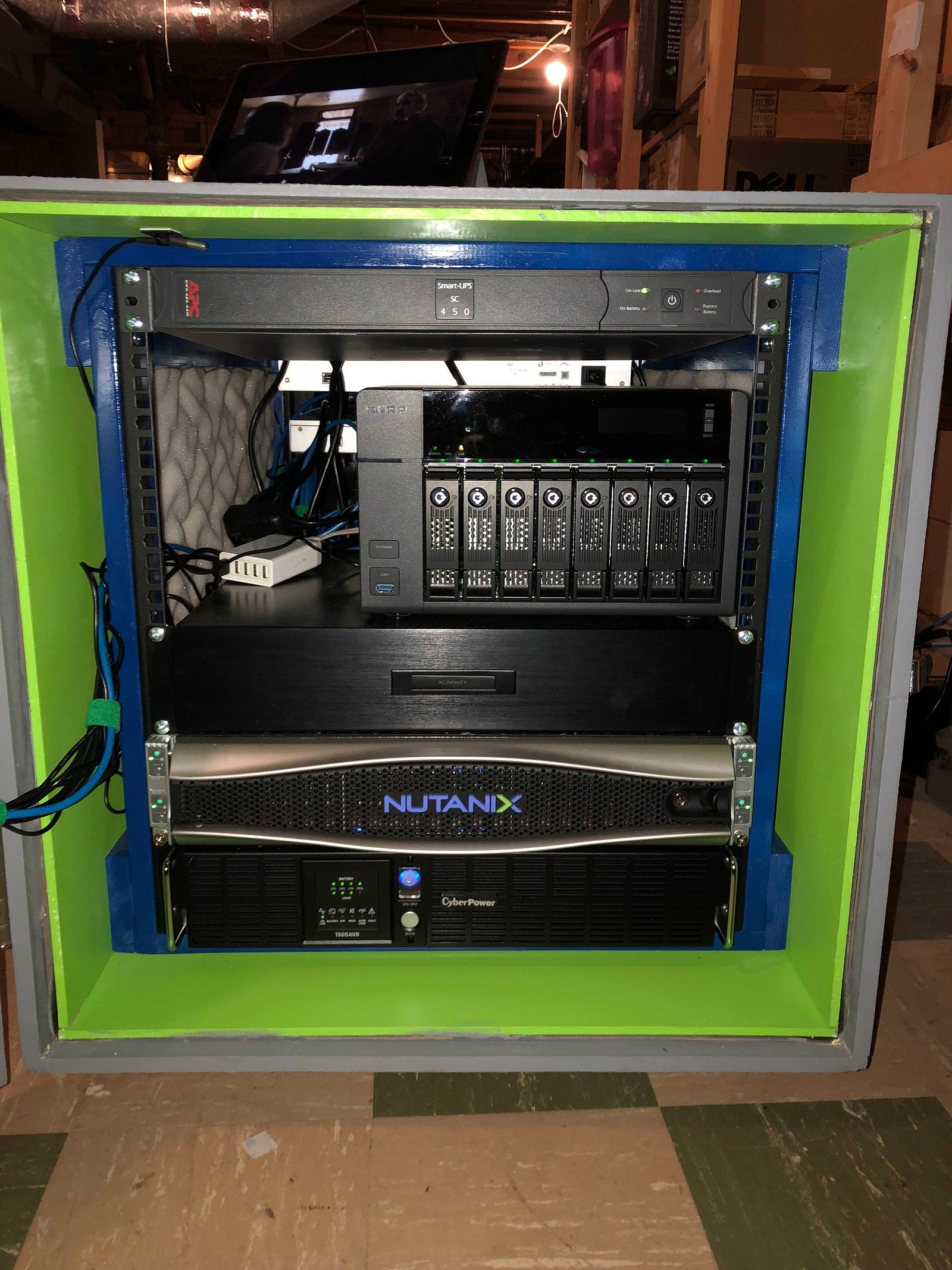 This Home Friendly Full Depth Server Rack Will Make You Rethink Your   1*XpxsaWV7B7XH7puLLOTnBg 