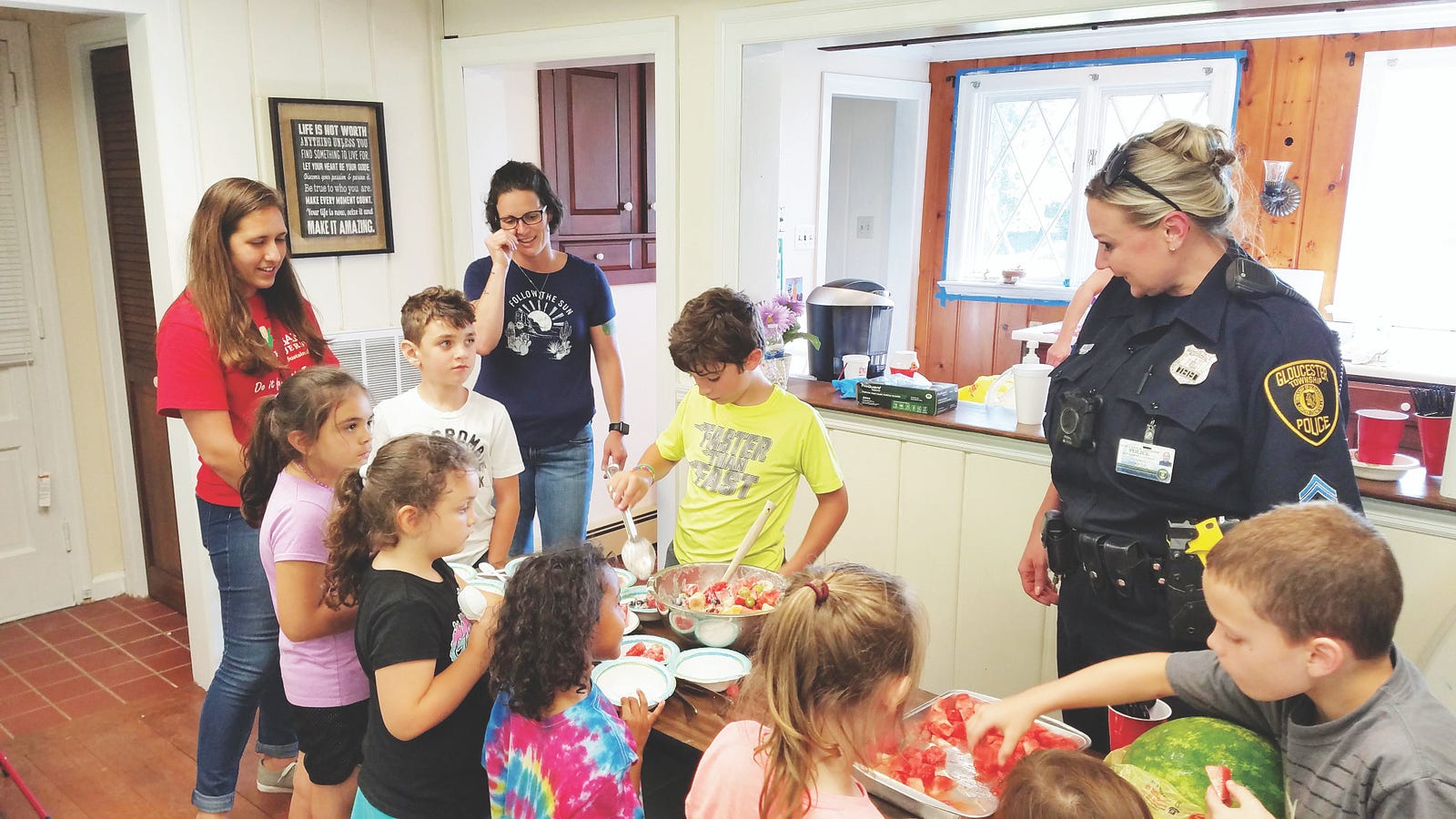 role-of-a-police-officer-in-the-community-a-job-description-for