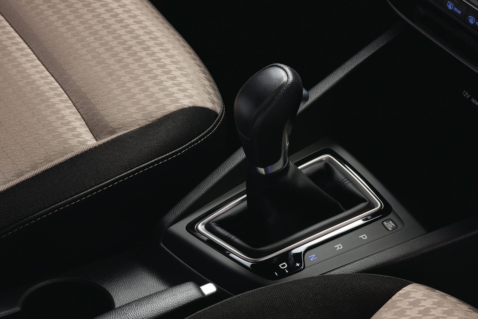 Hyundai Elite i20 CVT launched