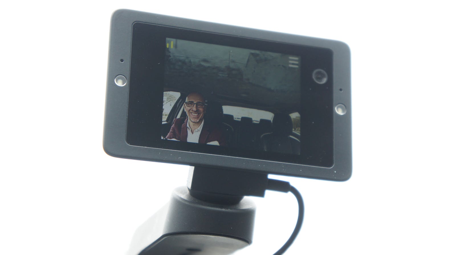 I let Owl dash cam watch a hopeless place…my car Lance Ulanoff Medium
