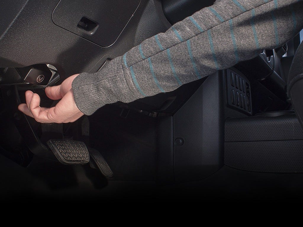 15 Car Accessories For Those Long Drives Gadget Flow Medium