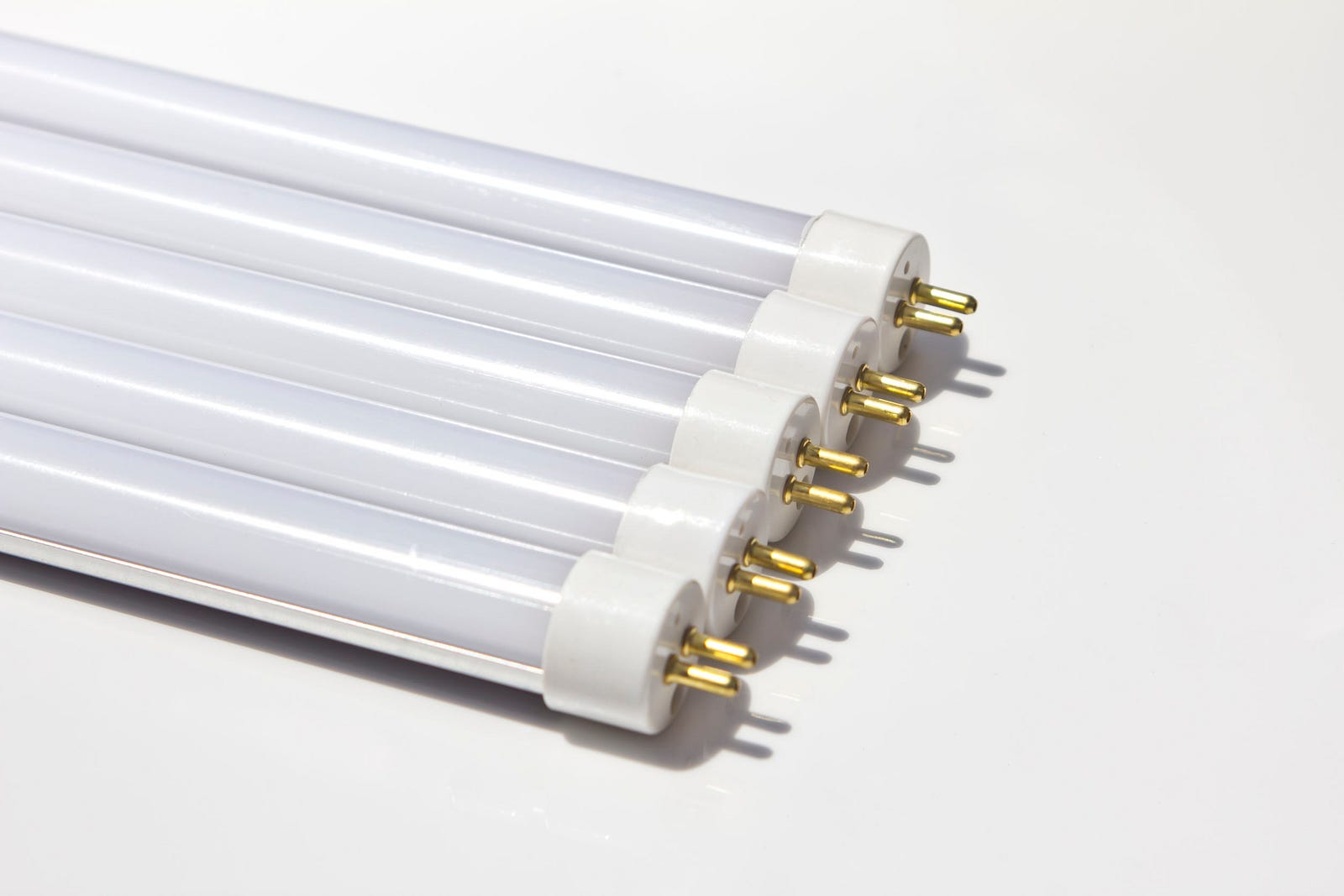 LED Tube Lights Vs. LED Panel Lights Which Is Better for Commercial
