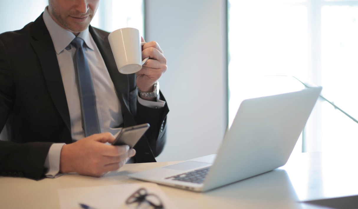 Why Direct to Carrier SMS Routes Deliver Better
