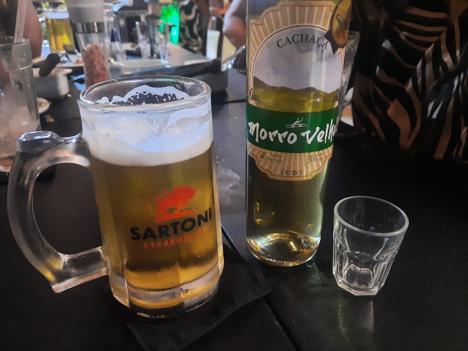 Arquitetura de Dados Explicada com Chopp e Cachaça