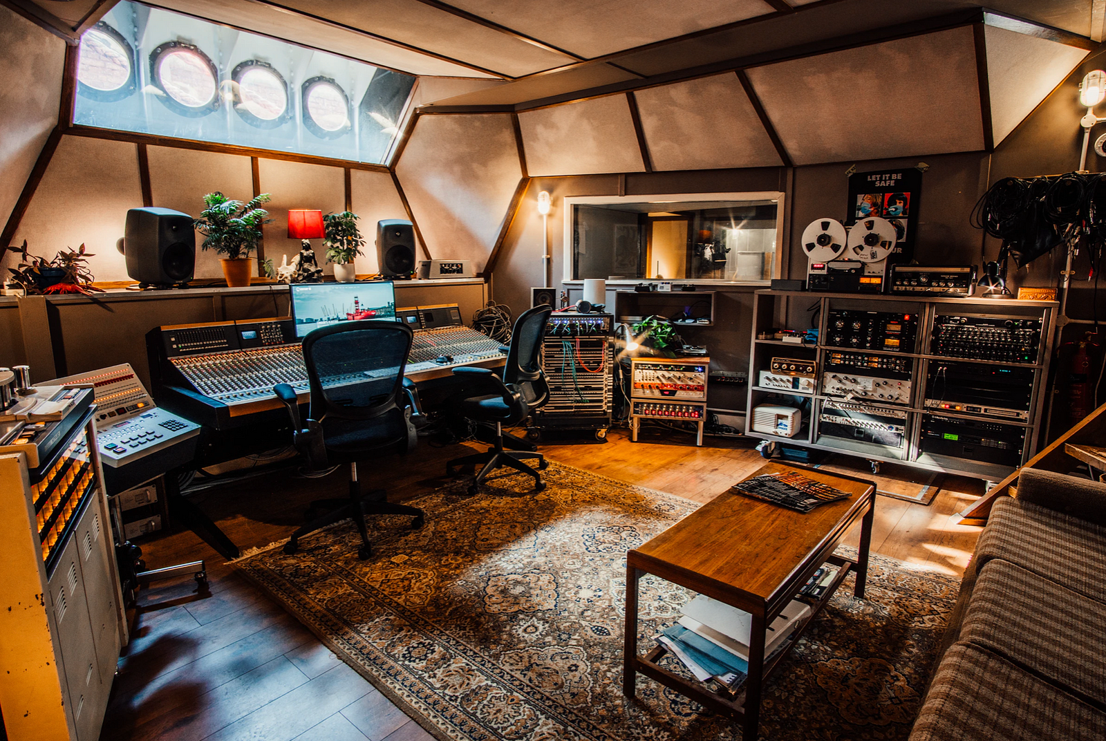 Floating Recording studio