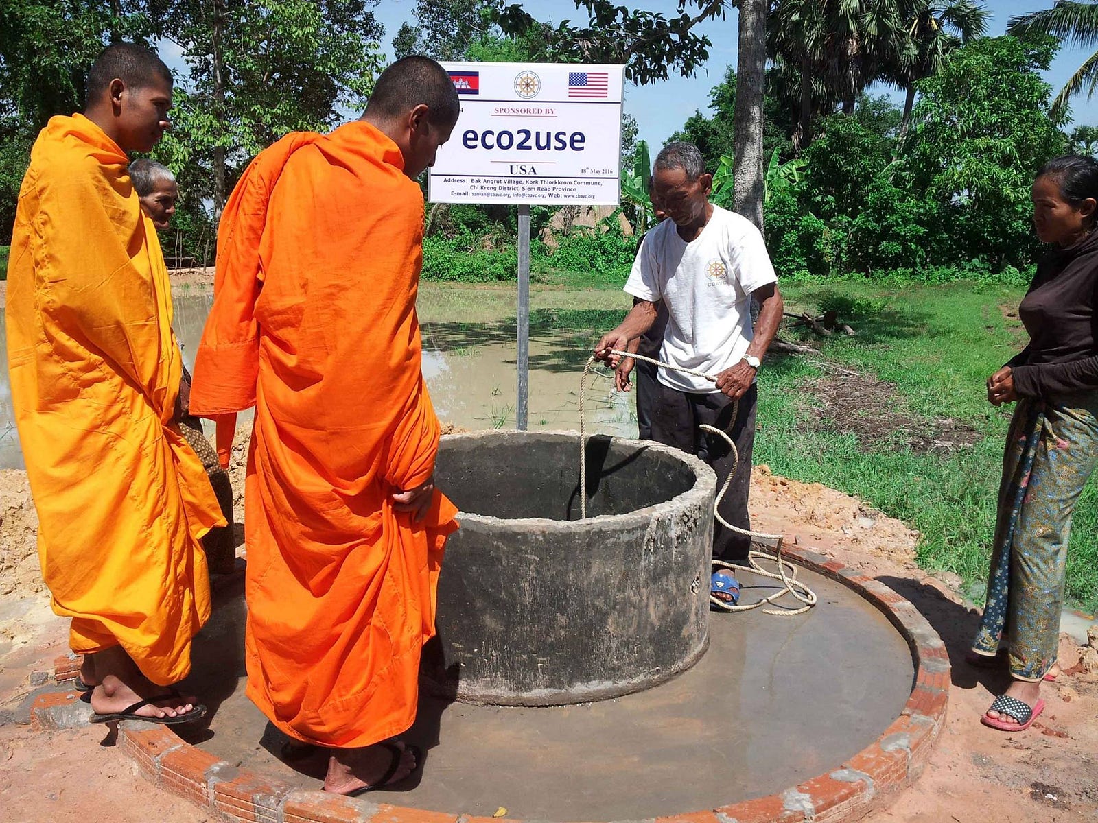 Camboja: o poço doado pela Eco2Use e monges budistas