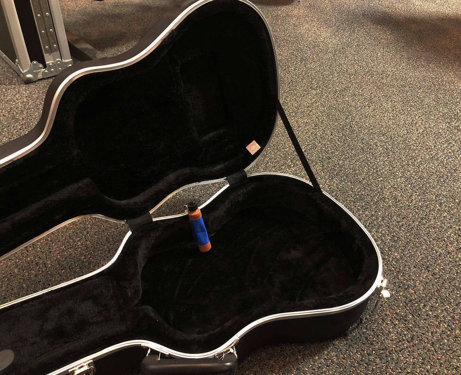 Are you Destroying your Guitar? A Guitar Humidifier Guide