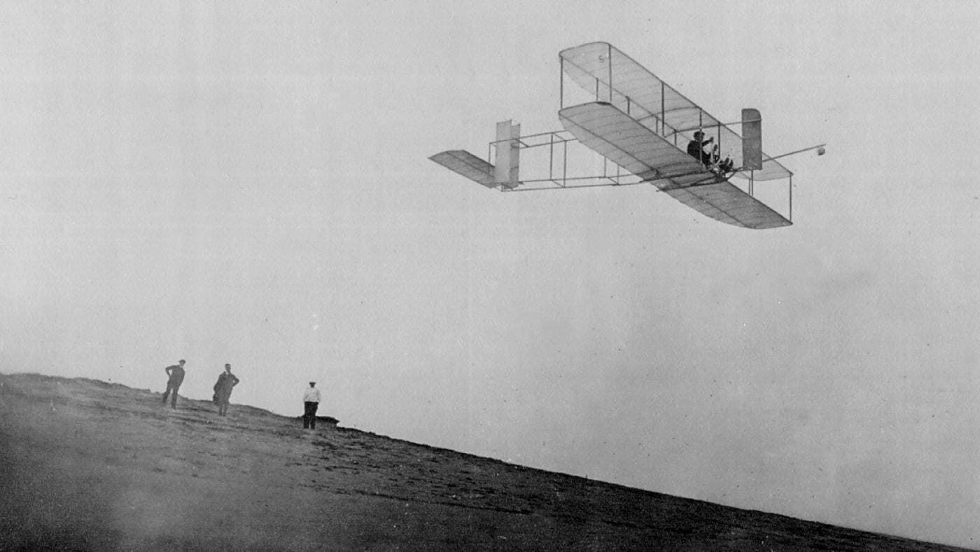 the first successful airplane flight
