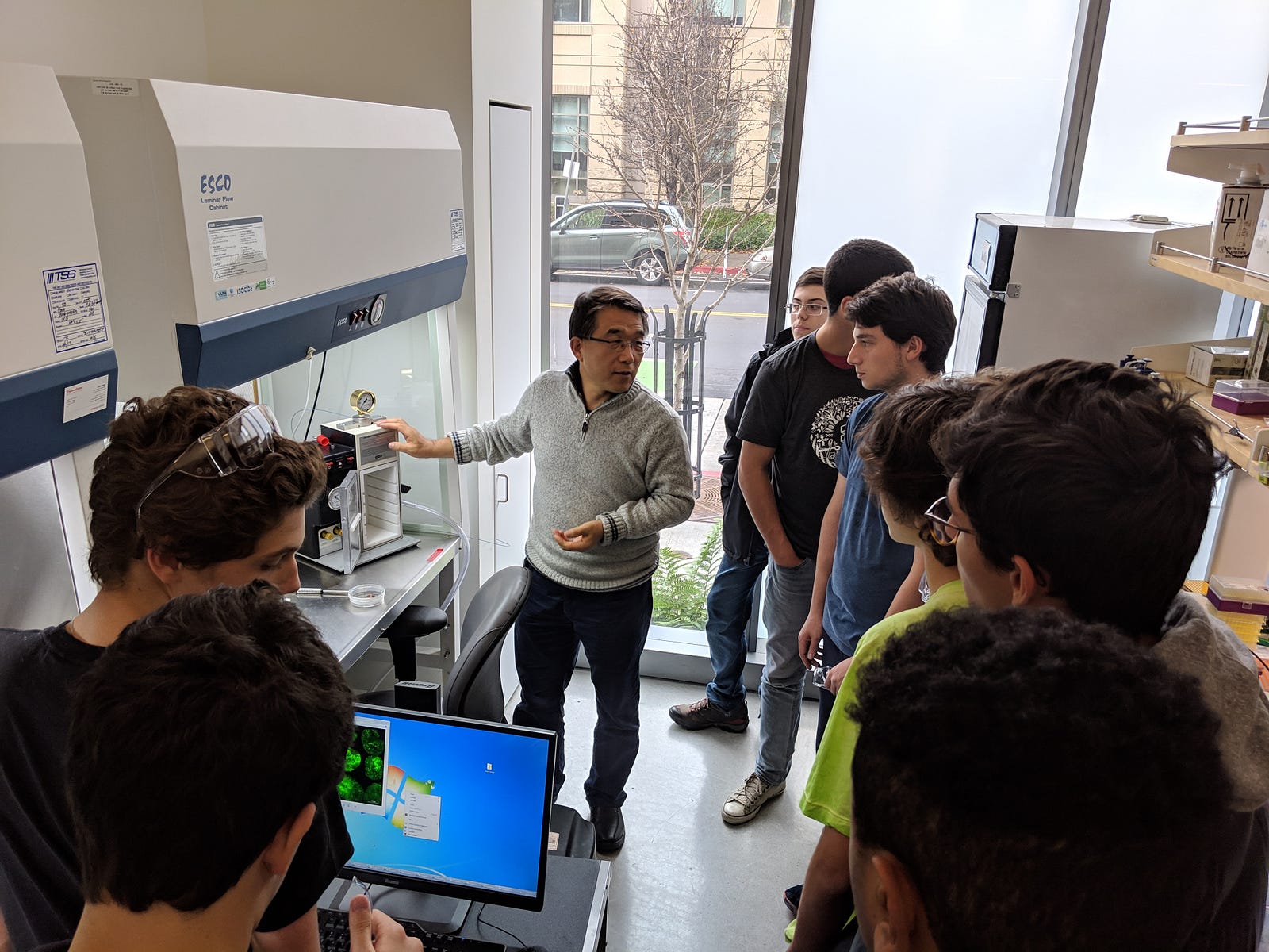 Dr. Myeong-Je Cho showcasing his lab gizmos to students