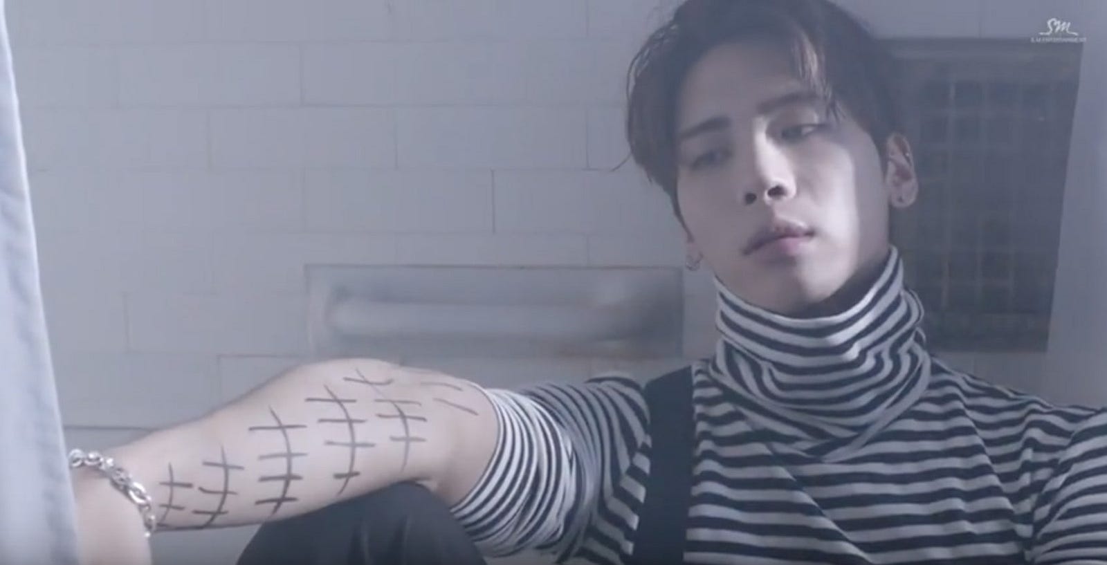 SHINee’s Jonghyun Shares Soft and Sensitive “Lonely”, Feat. SNSD’s Taeyeon