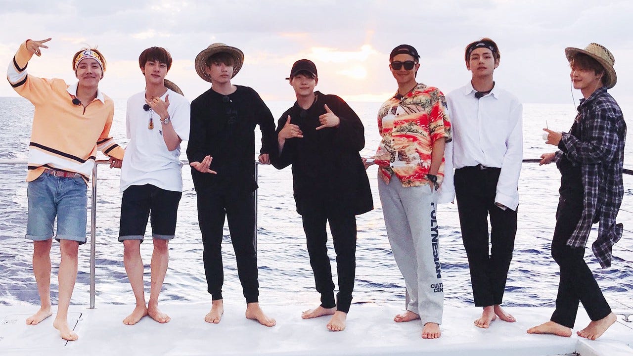 BTS saat syuting Bon Voyage 2 di Hawaii.