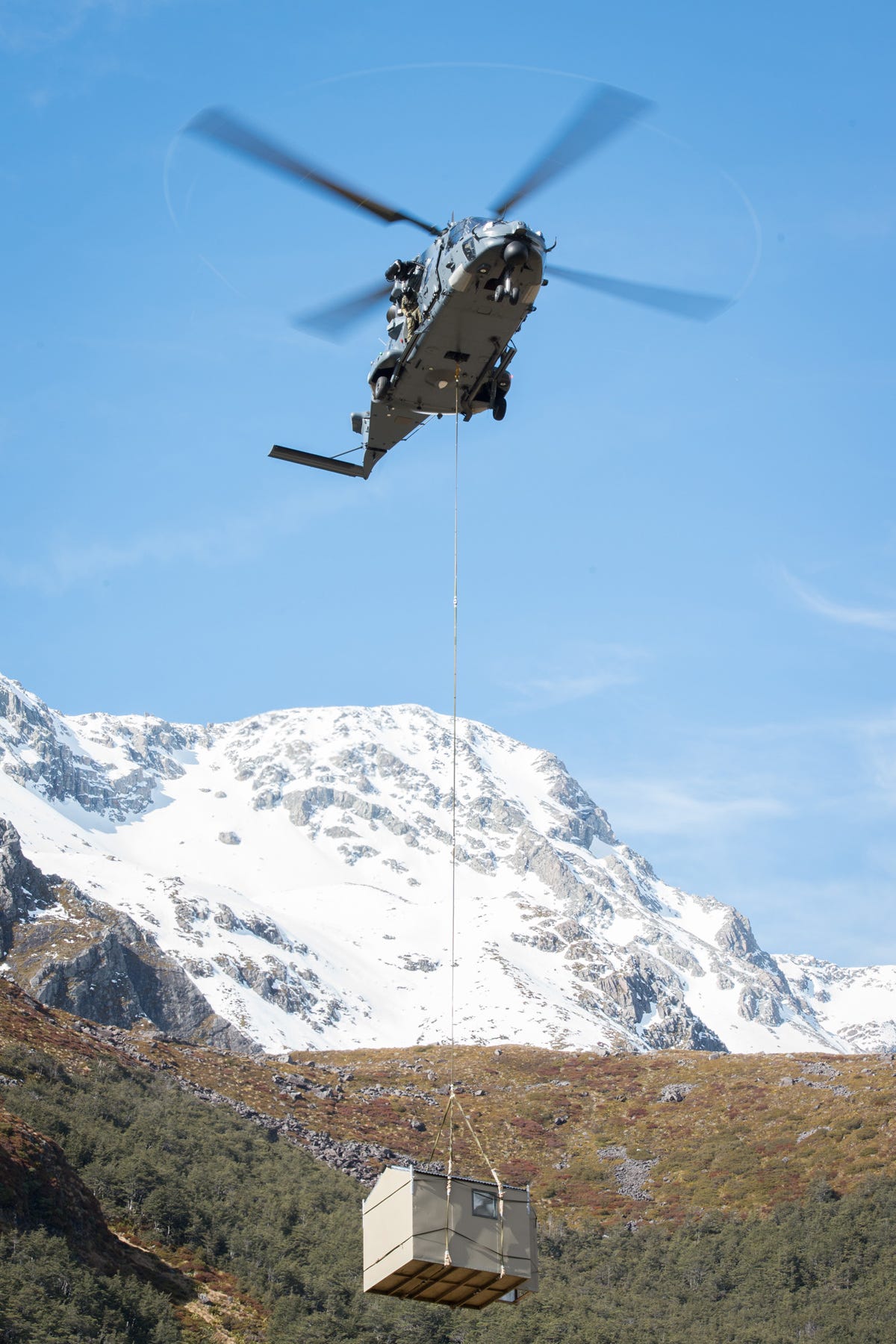 NZDF Lifts Hut To World’s Clearest Lake – New Zealand Defence Force ...