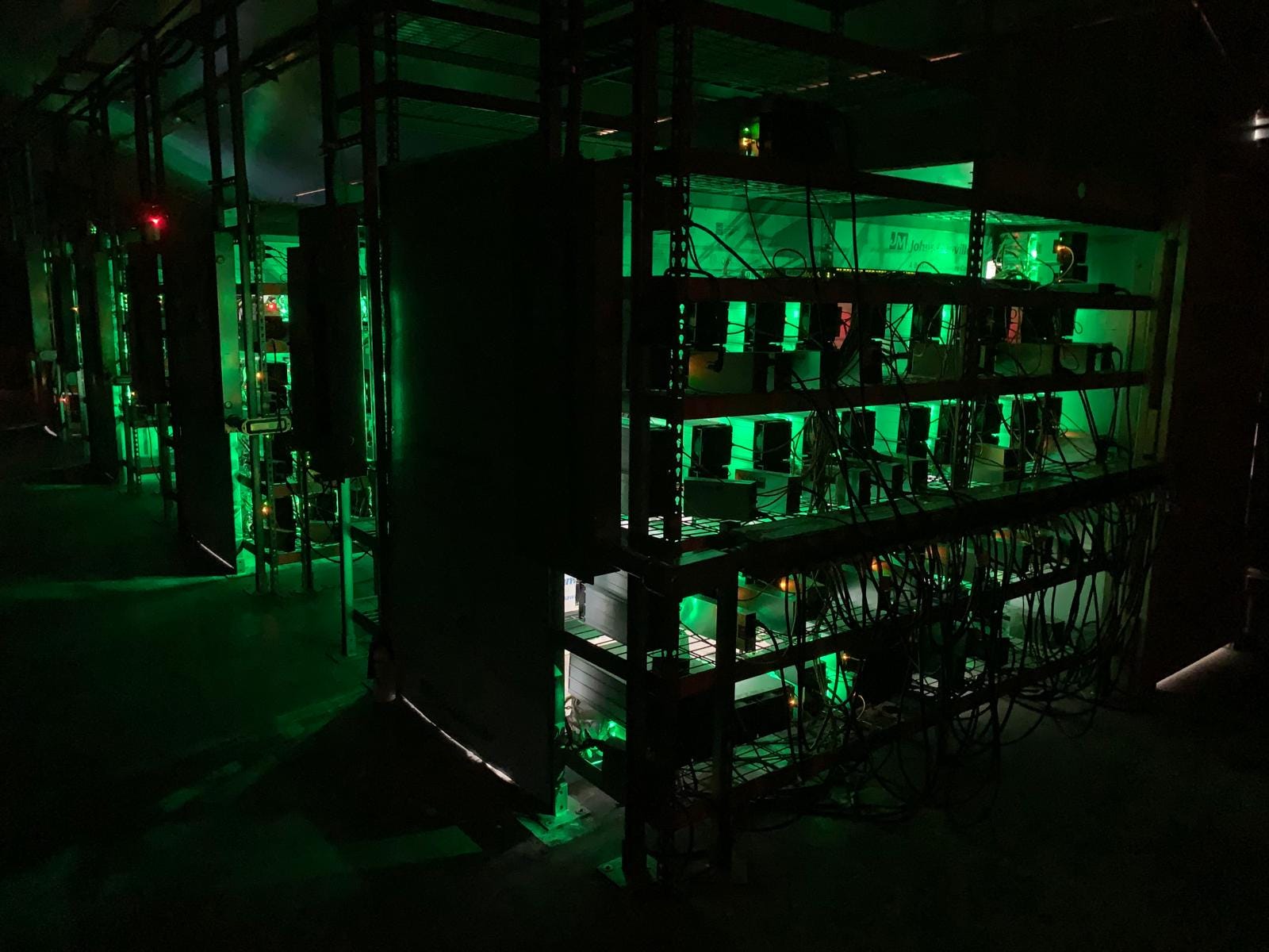 Bitcoin Mining Solutions vs Staking: Which Is Better?