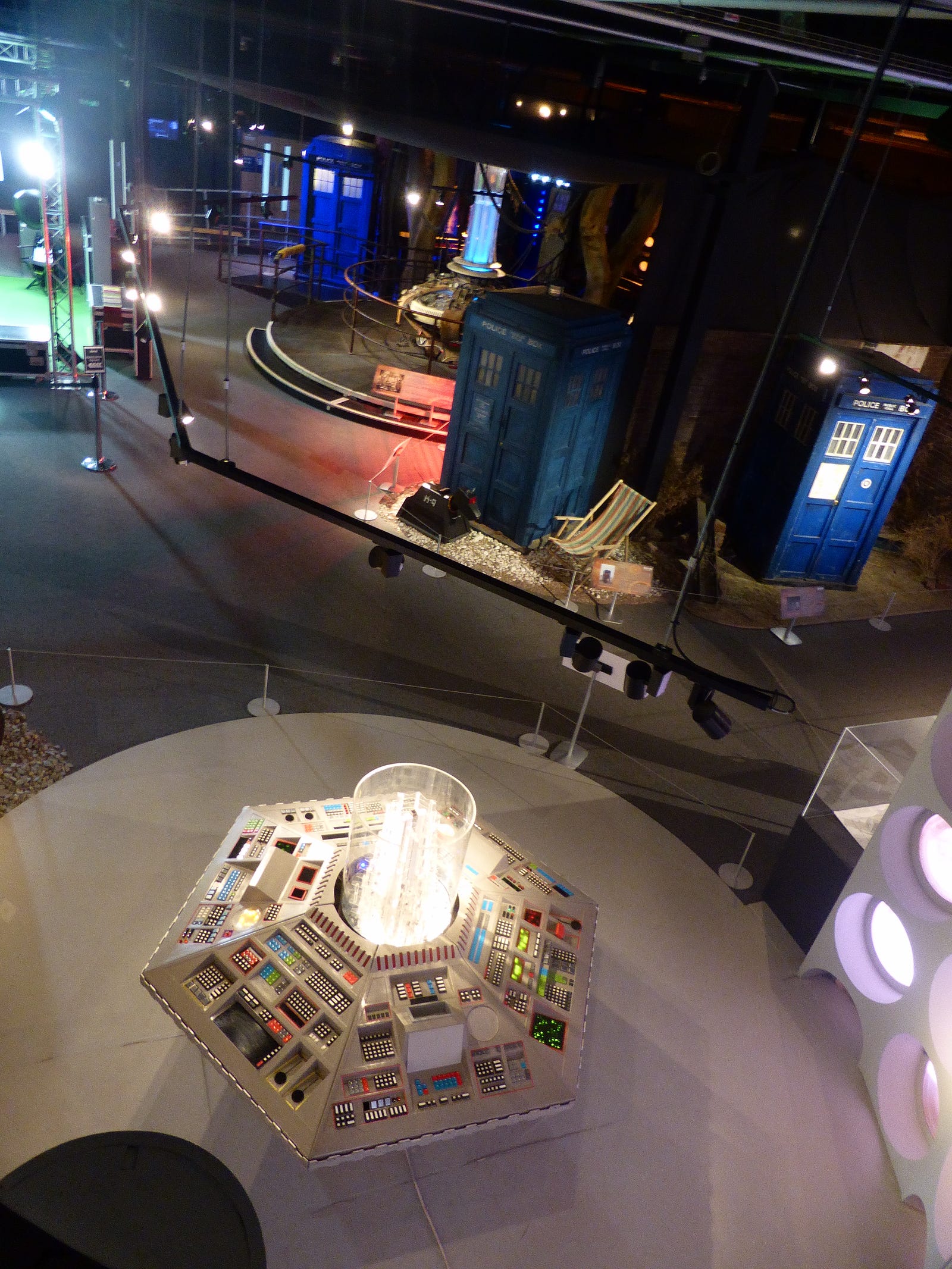 The Doctor Who Experience a review Palais Des Mirages Medium