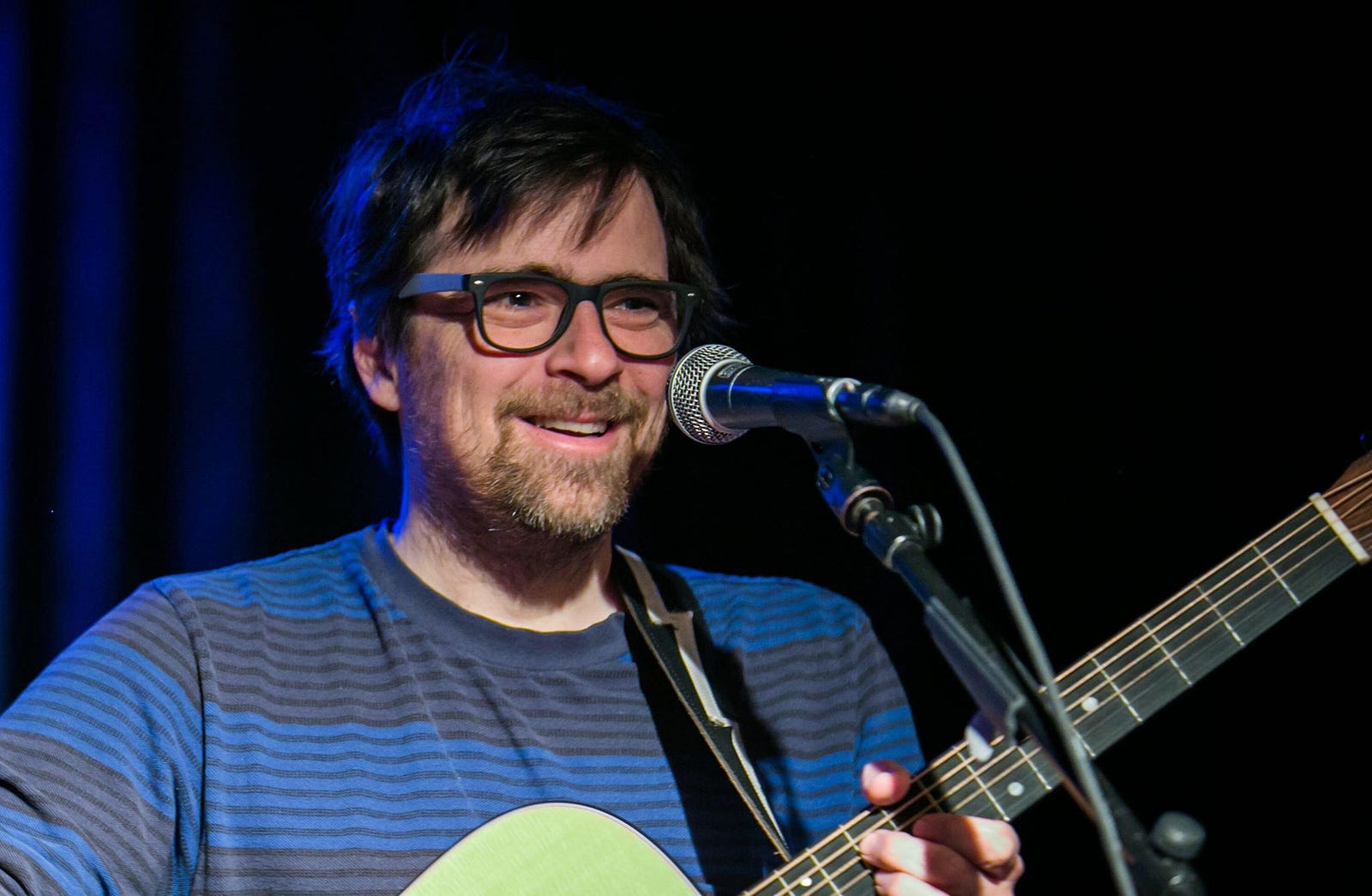 rivers cuomo plays a dream like set beat kitchen chicago on rivers cuomo plays a dream like set beat kitchen chicago on