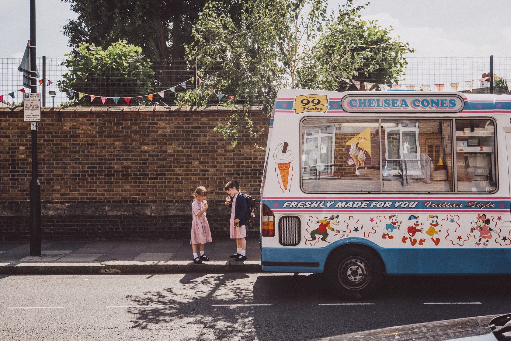 Tips for documenting your vacation: The establishing shot, London