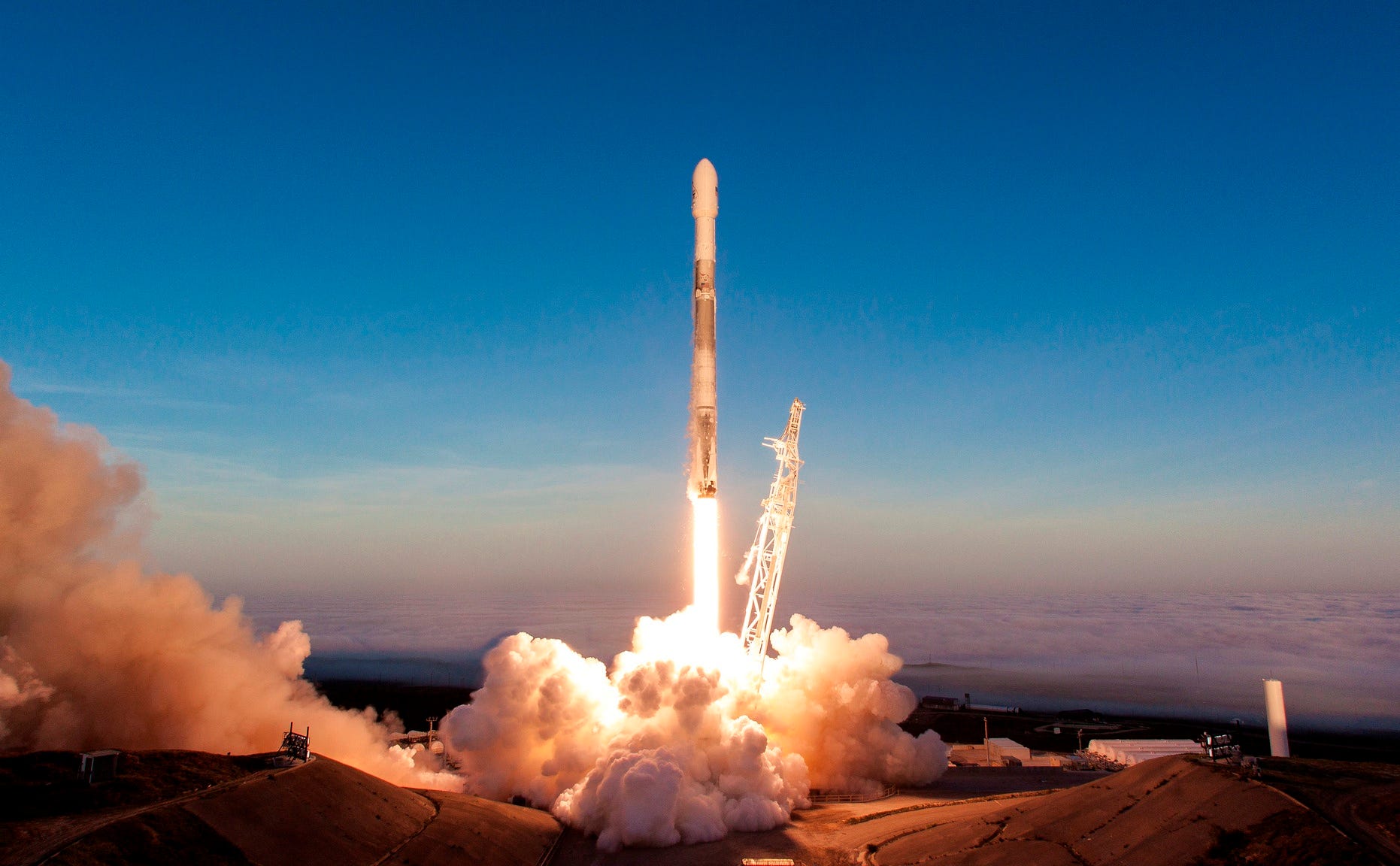 SpaceX Goes Public: Everything You Need to Know About the $135 IPO Tha SpaceX Goes Public: Everything You Need to Know About the $135 IPO Tha