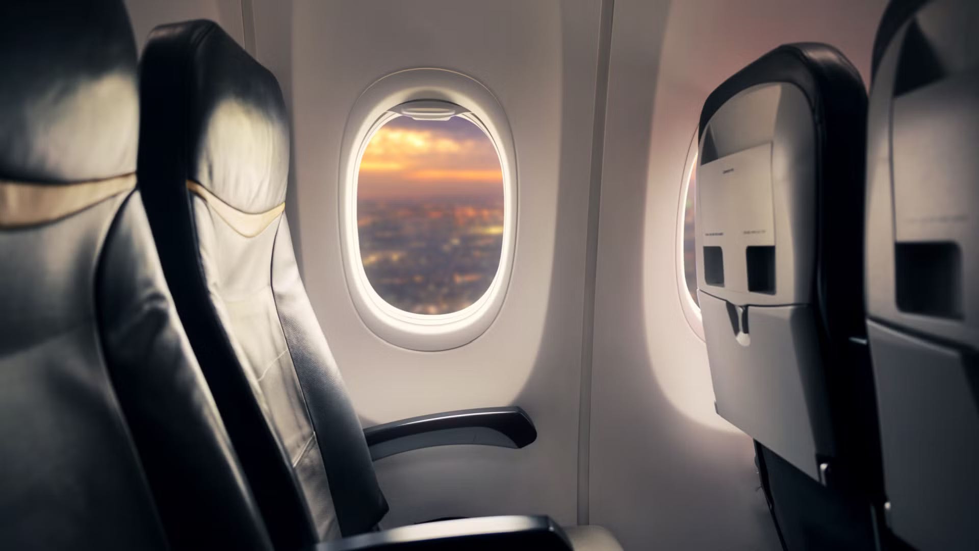 Why Airplane Windows Are Round- Why Airplane Windows Are Round-