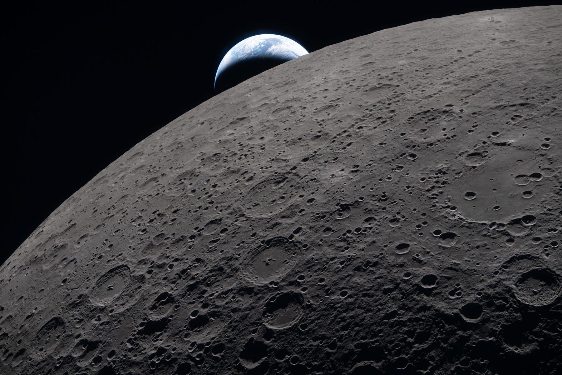 Ok. We finally got good pics from Artemis II. Ok. We finally got good pics from Artemis II.