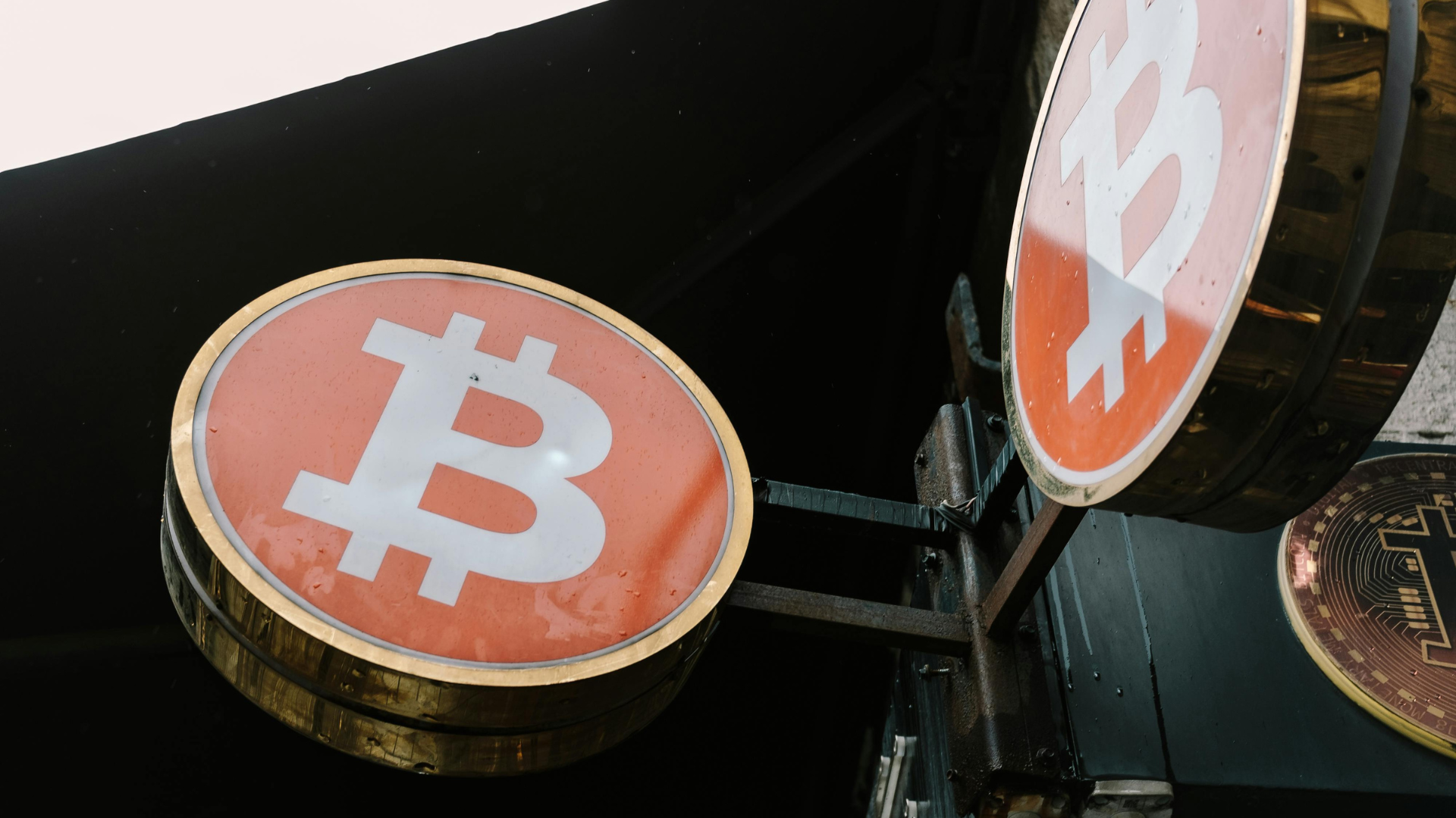 Bitcoin Didn’t Rally Because Demand Rose, It Rallied Because Suppression Failed