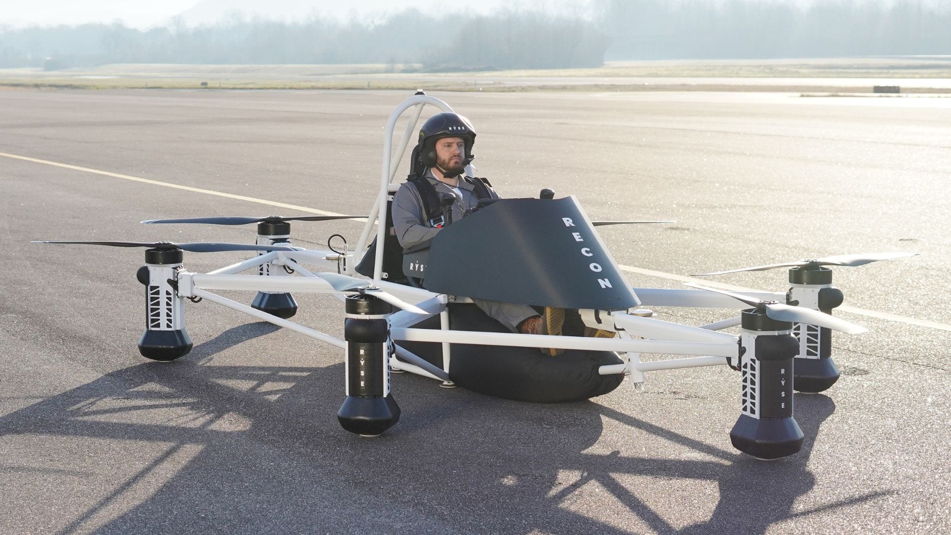 This Personal eVTOL Requires No Pilots License