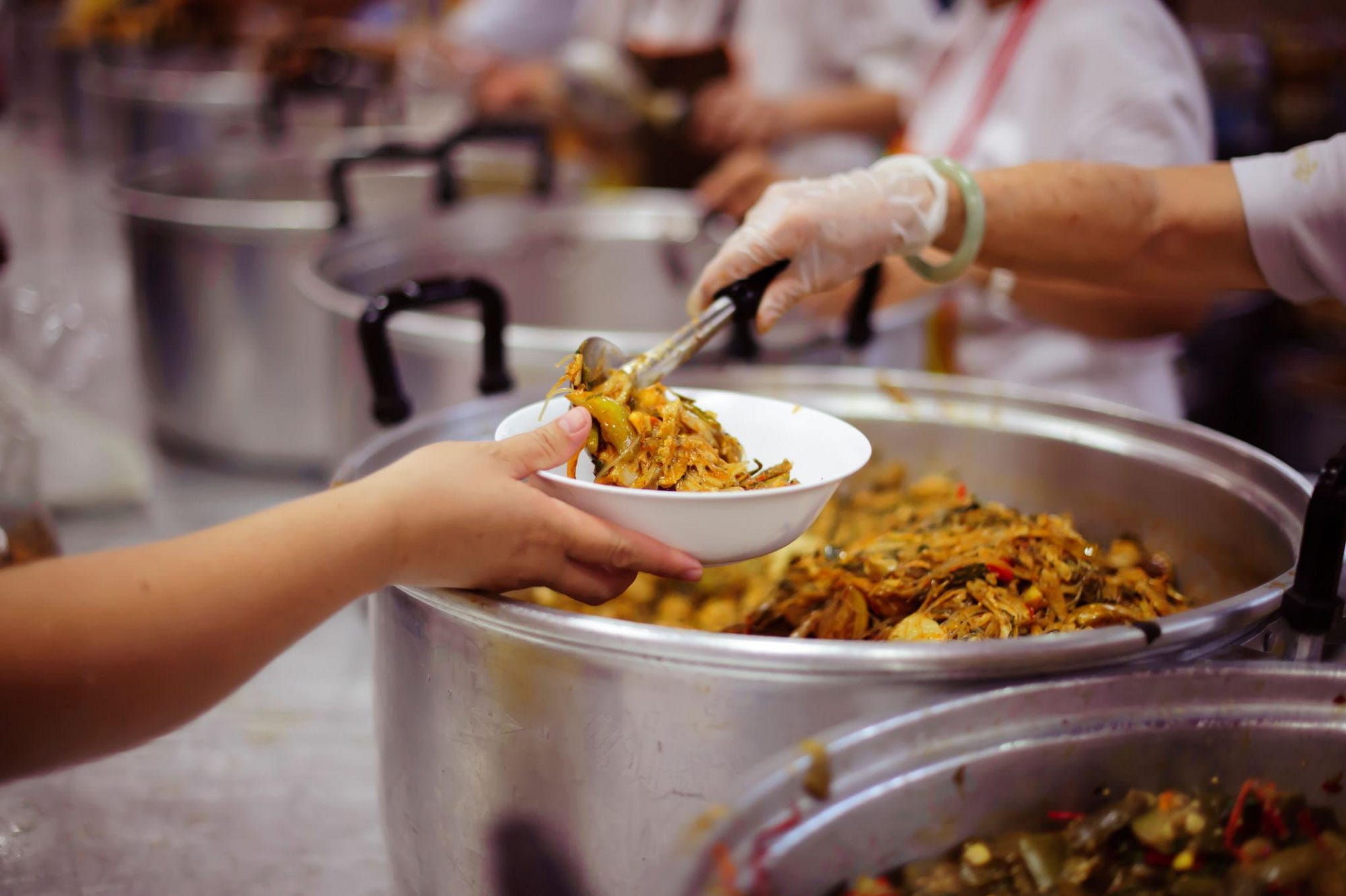 No One Should Sleep Hungry: How Feeding the Hungry Is Changing Lives Every Day