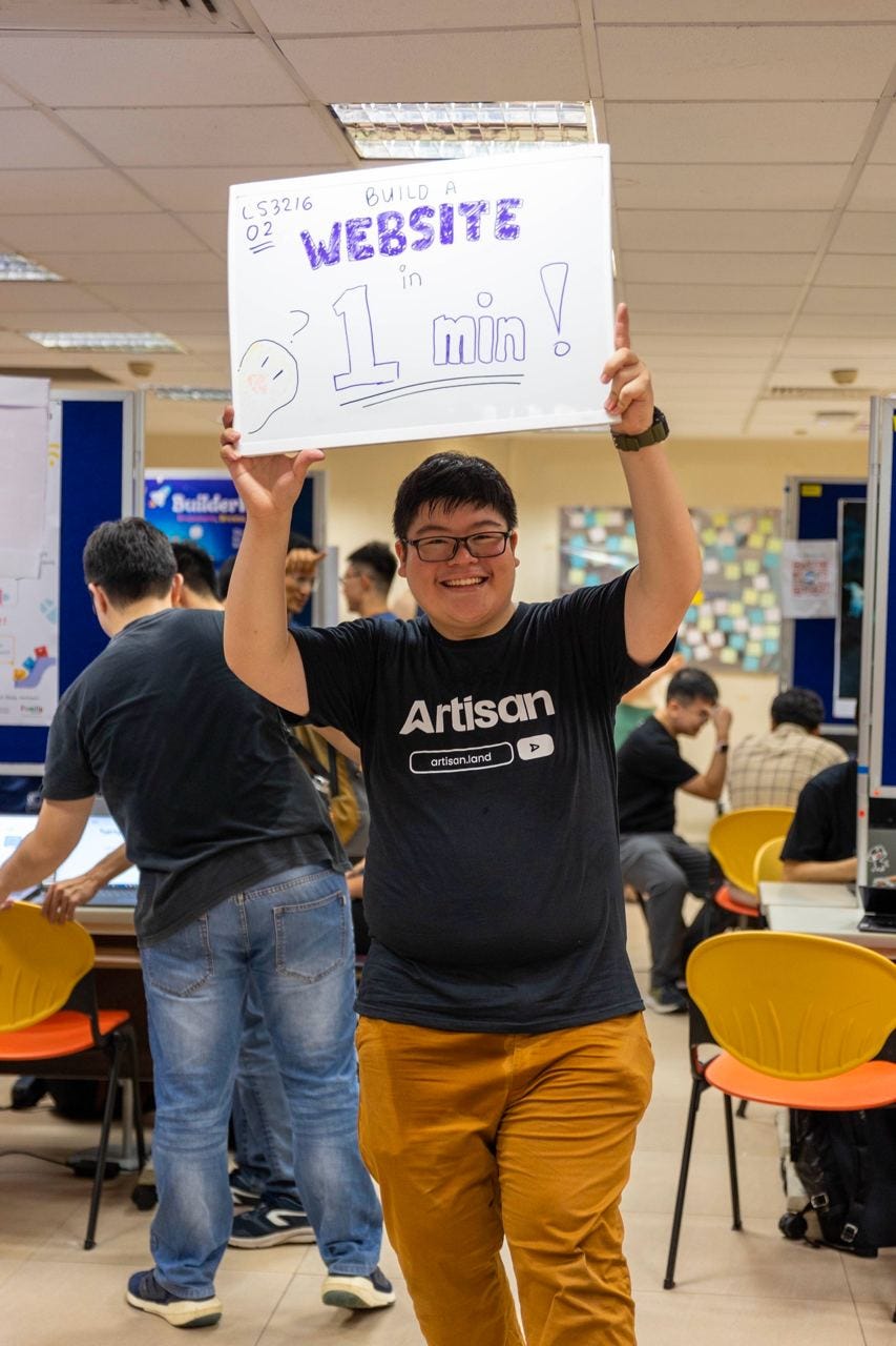My teammate Jason attracting the crowd to our booth 😄