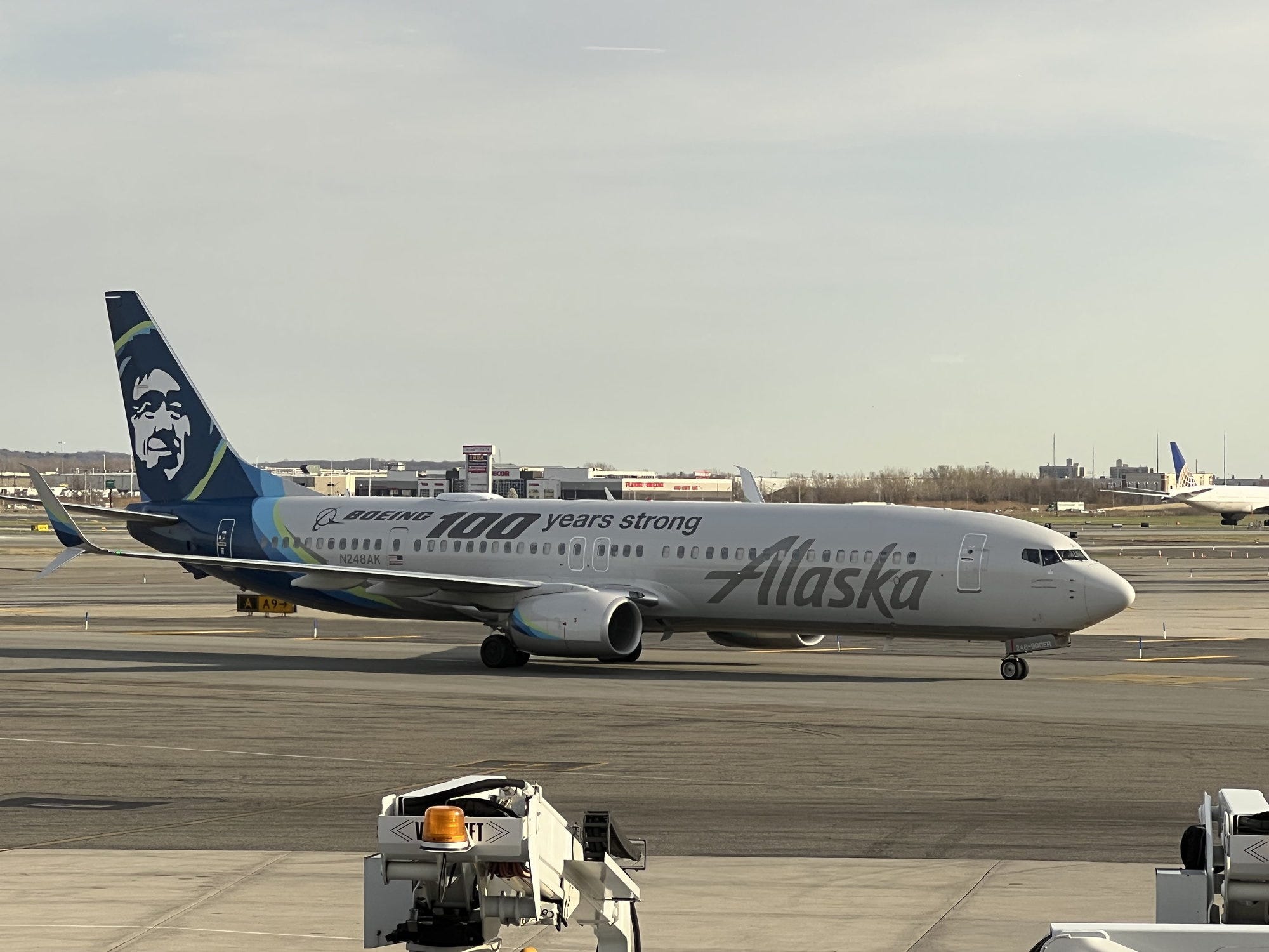 Alaska Airlines EWR Terminal