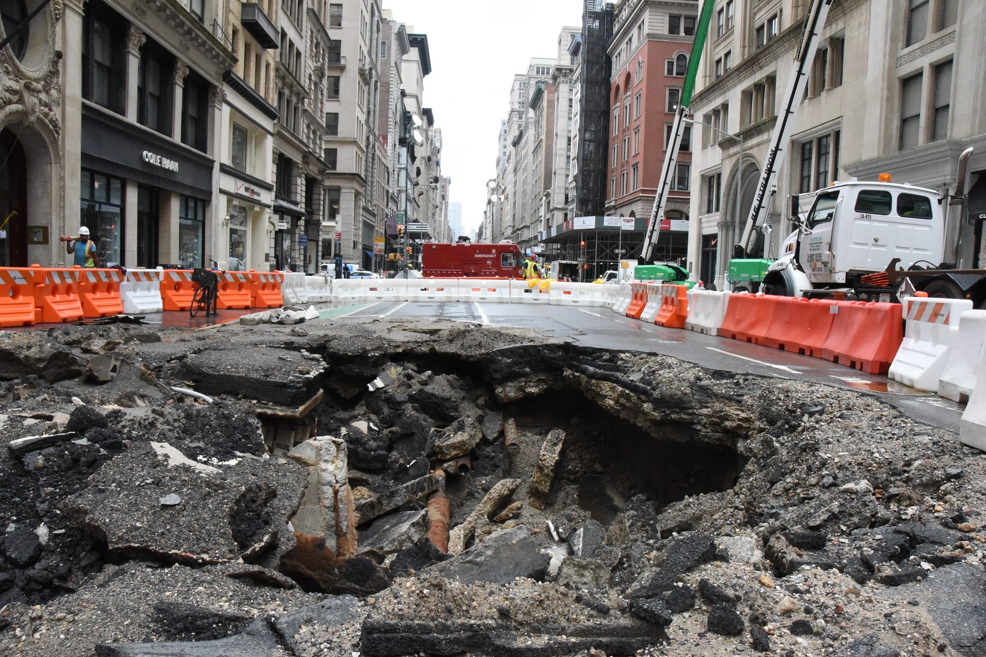 Steam Pipe Explosion in Flatiron NYC Water Medium