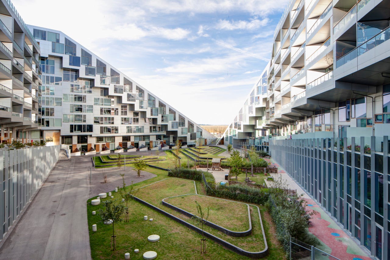 How many case study houses were built picture